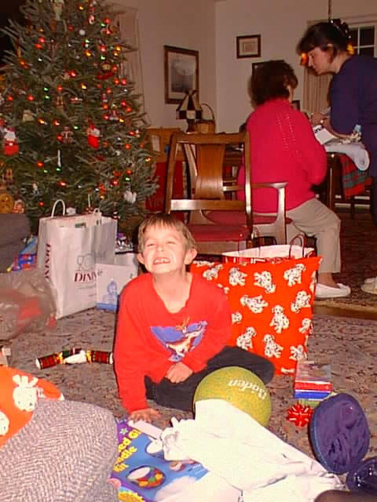 No description provided for: /1997/1225-4-christmas-finale/photo01.html