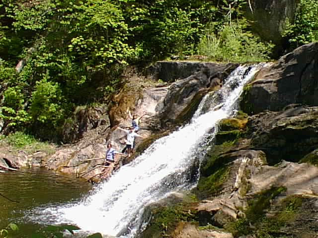 No description provided for: /1999/0523-kent-falls/_2/photo-20.html