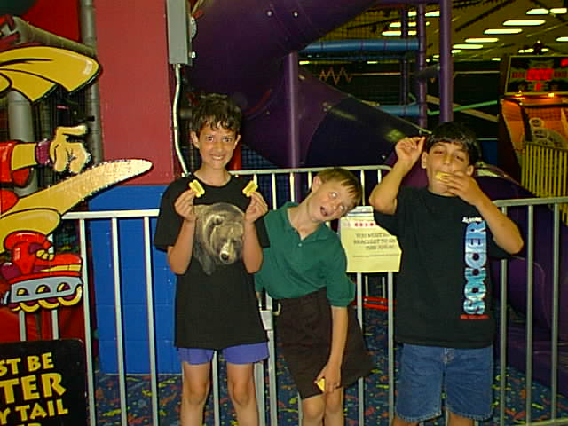 No description provided for: /1999/0606-bday/bday-01.html