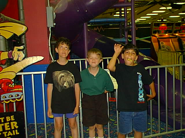 No description provided for: /1999/0606-bday/bday-02.html