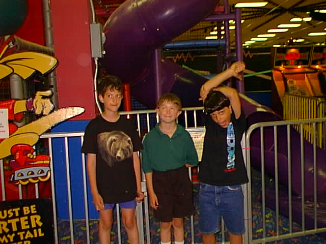 No description provided for: /1999/0606-bday/bday-03.html