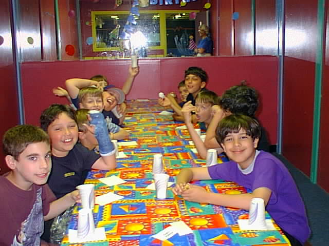 No description provided for: /1999/0606-bday/bday-07.html