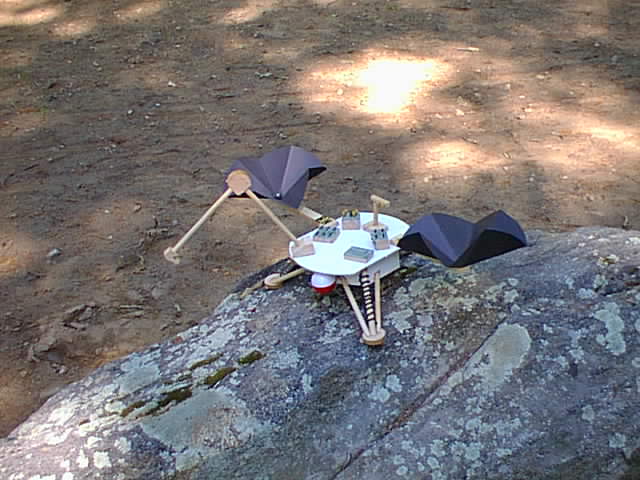 No description provided for: /1999/0606-mars-lander/mars-lander-05.html