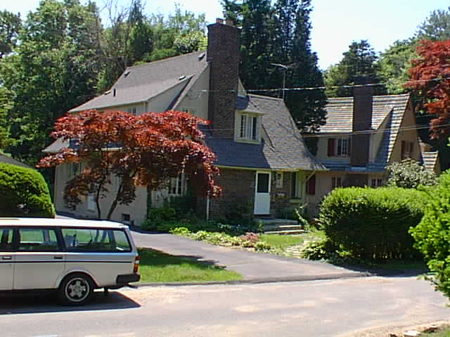 No description provided for: /1999/0606-willow-dr/willow-dr-02.html