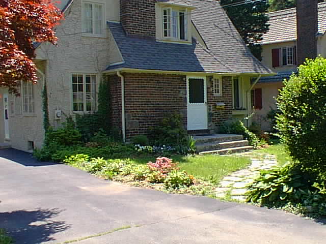 No description provided for: /1999/0606-willow-dr/willow-dr-05.html