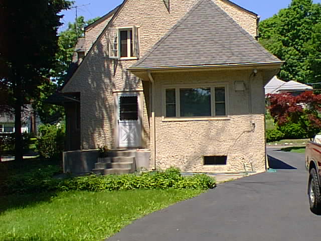 No description provided for: /1999/0606-willow-dr/willow-dr-09.html