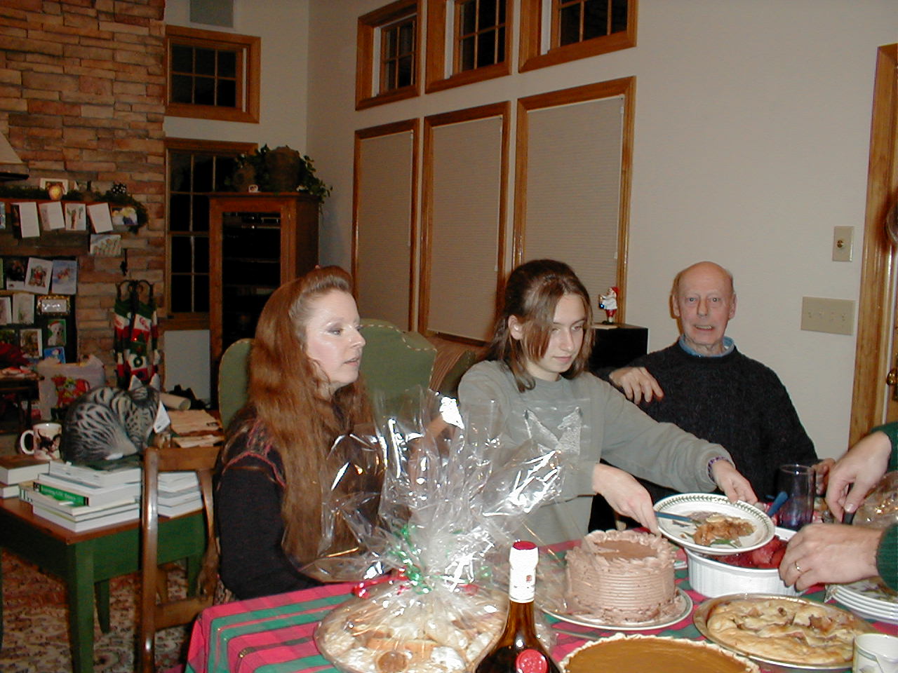 No description provided for: /2000/1227-xmas/_4/xmas2000-80.html