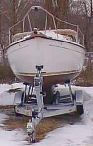 No description provided for: /2001/01-03/0114-sail/compac-bow.html
