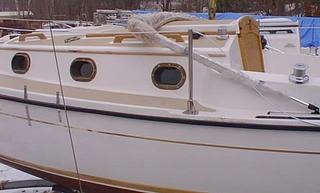 No description provided for: /2001/01-03/0114-sail/compac-deck.html