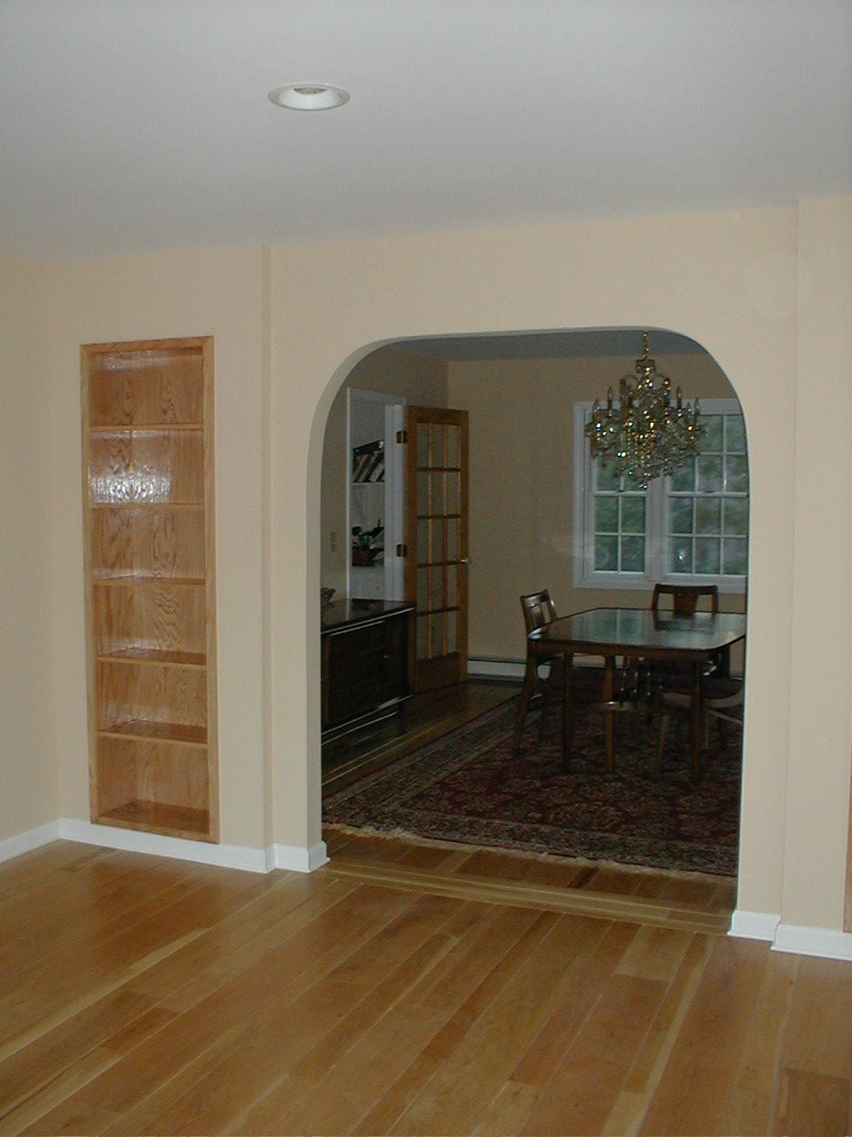 No description provided for: /2001/04-06/0414-new-shelves/shelves-08.html