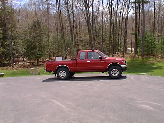 No description provided for: /2001/04-06/0427-sail/sail1-02.html