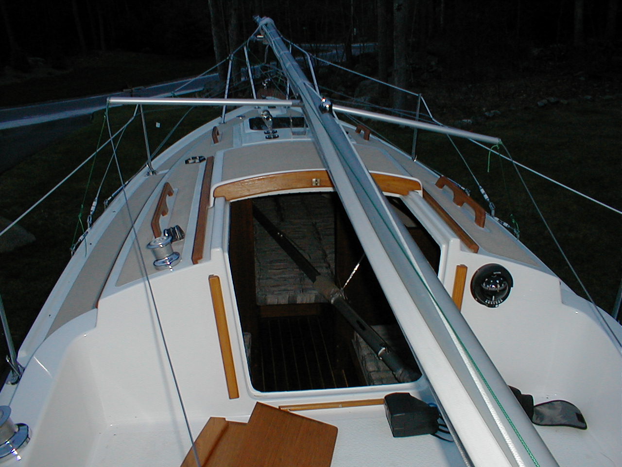 No description provided for: /2001/04-06/0427-sail/sail2-04.html