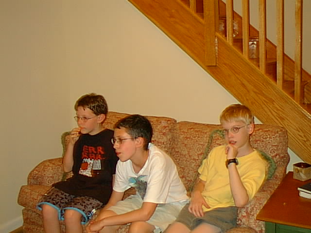 No description provided for: /2001/04-06/0610-bday/_1/bday-13.html