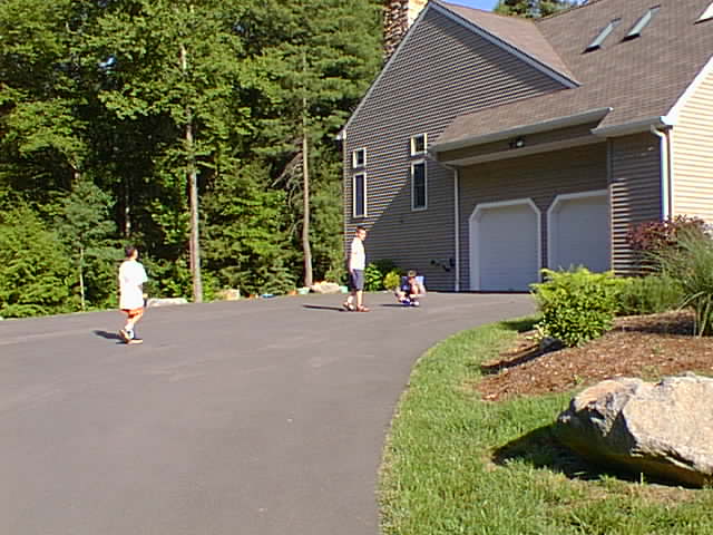 No description provided for: /2001/04-06/0610-bday/_2/bday-27.html