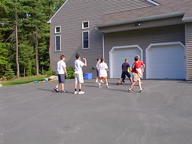 No description provided for: /2001/04-06/0610-bday/_2/bday-35.html