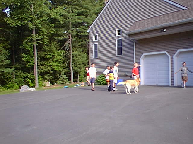 No description provided for: /2001/04-06/0610-bday/_2/bday-38.html