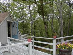 Image file: deck-facing-back.jpg