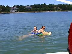 Image file: tara+erin-20010714.jpg