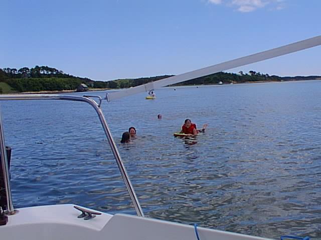 No description provided for: /2001/07-09/0721-sailing/_2/tara+katie+daniel+erin-20010714.html