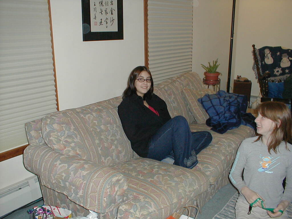 No description provided for: /2001/01-03/0331-erin-bday/_1/photo09.html