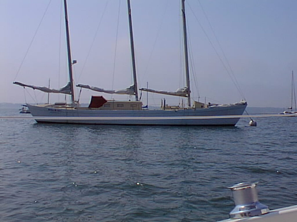 No description provided for: /2001/04-06/0615-mooring-area/photo01.html