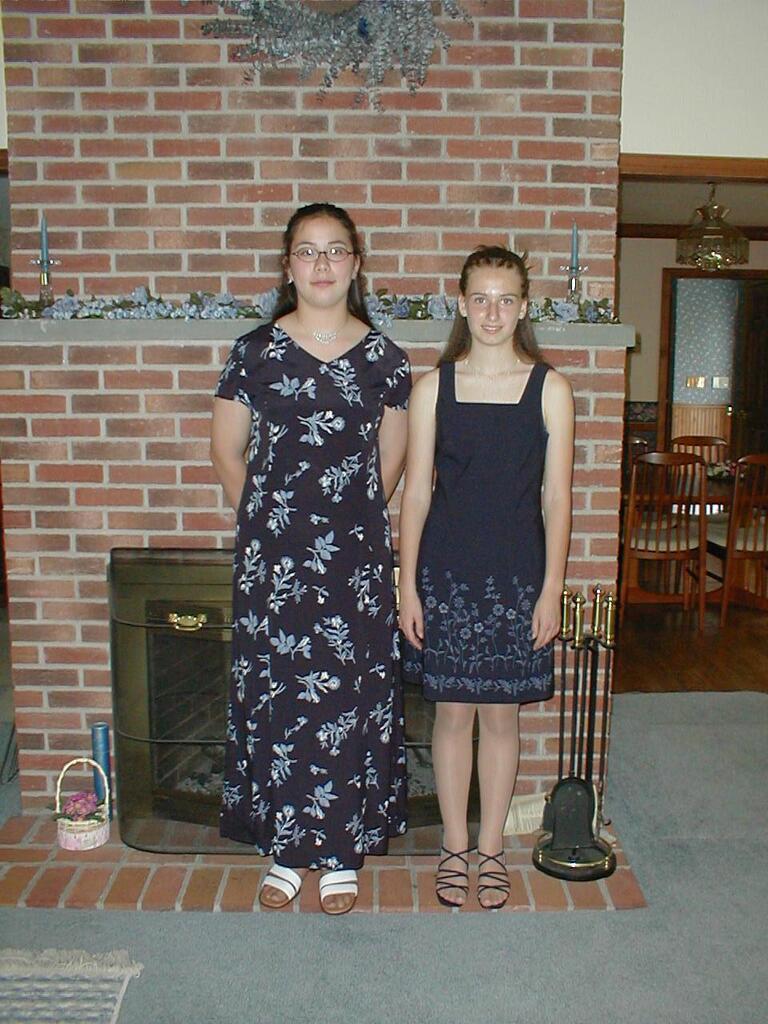 No description provided for: /2001/04-06/0618-wms-dance/photo04.html