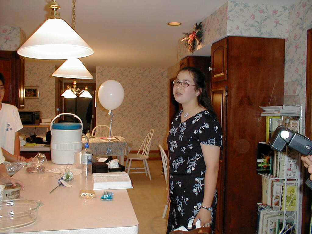 No description provided for: /2001/04-06/0618-wms-dance/photo20.html