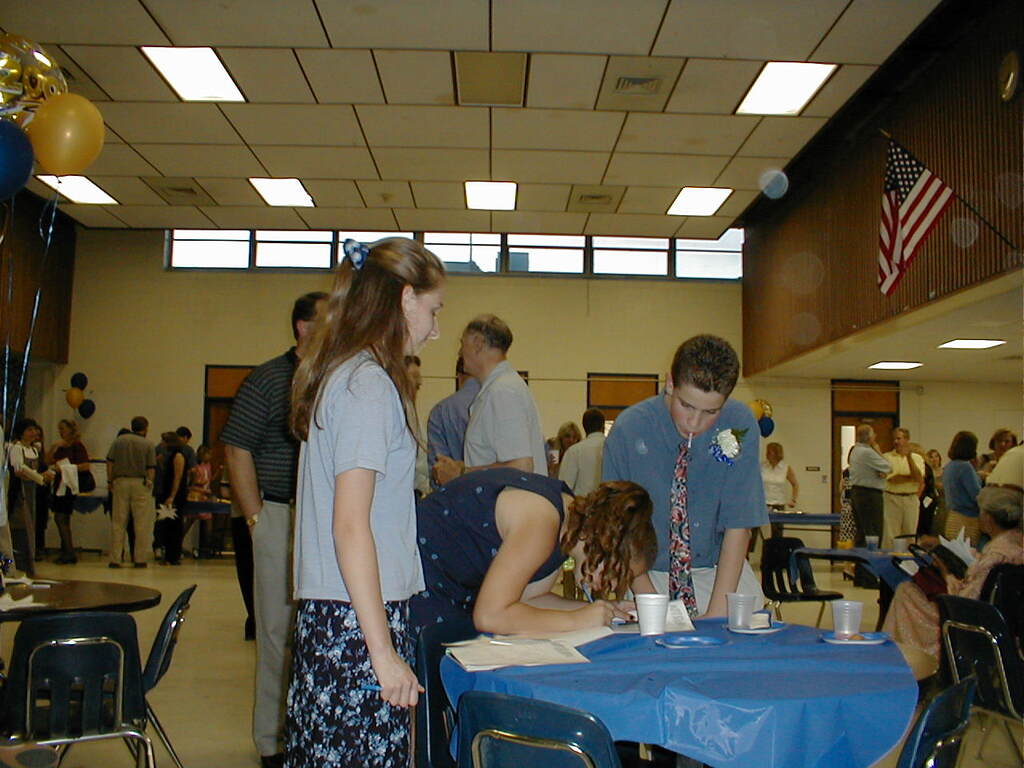 No description provided for: /2001/04-06/0618-wms-grad/photo04.html