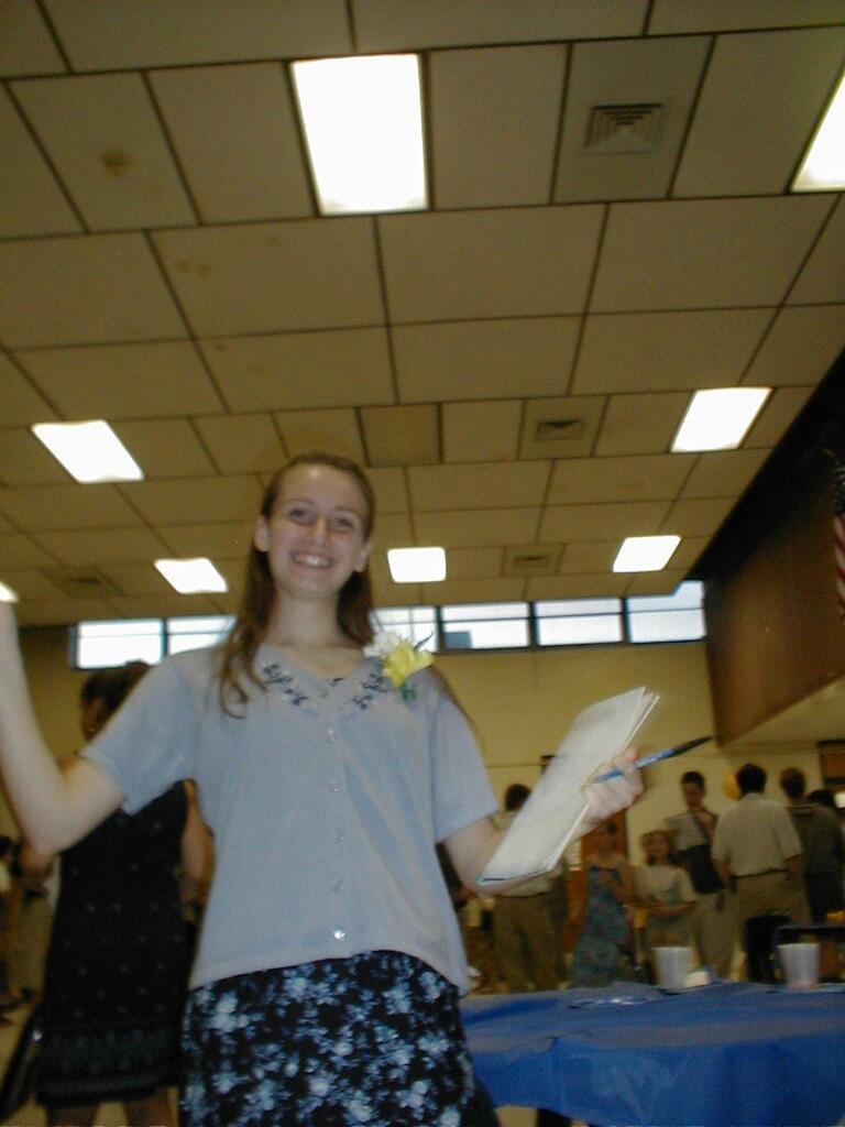 No description provided for: /2001/04-06/0618-wms-grad/photo07.html