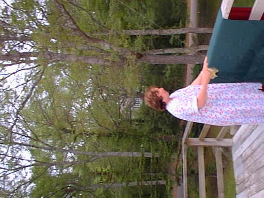 No description provided for: /2001/07-09/0707-sailing/_2/photo21.html