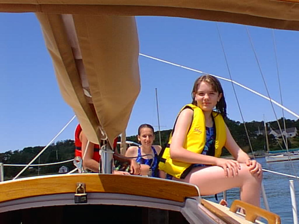 No description provided for: /2001/07-09/0707-sailing/_2/photo25.html