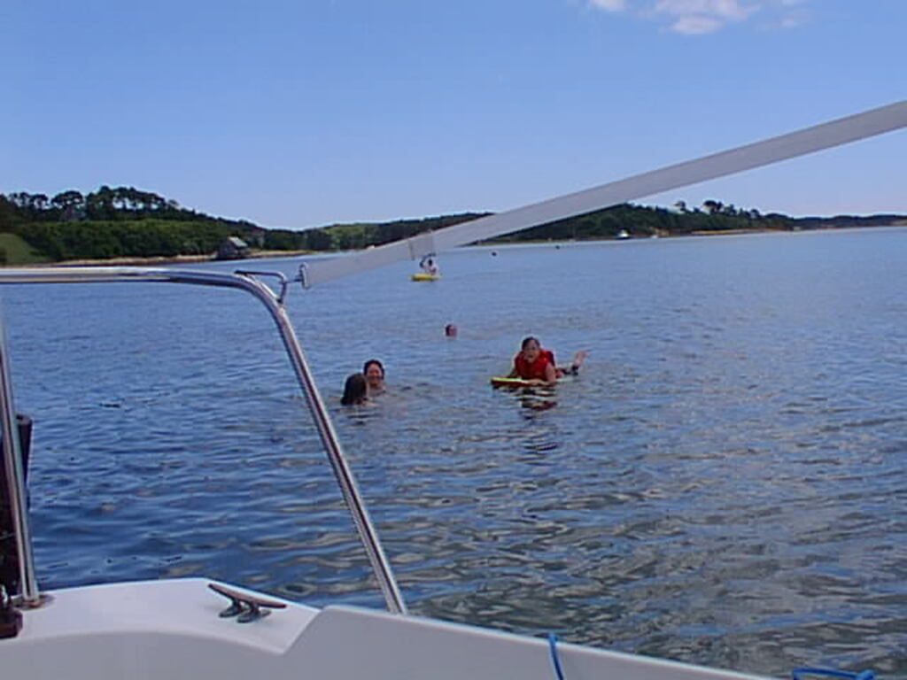 No description provided for: /2001/07-09/0707-sailing/_2/photo29.html