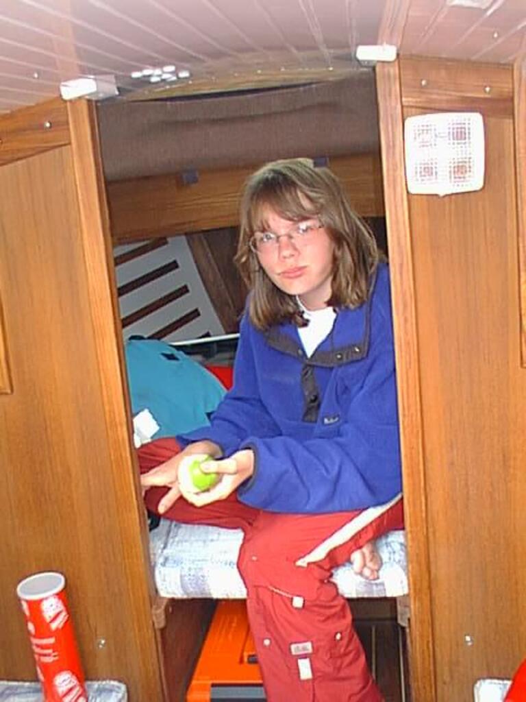 No description provided for: /2001/07-09/0721-sailing/_1/photo07.html