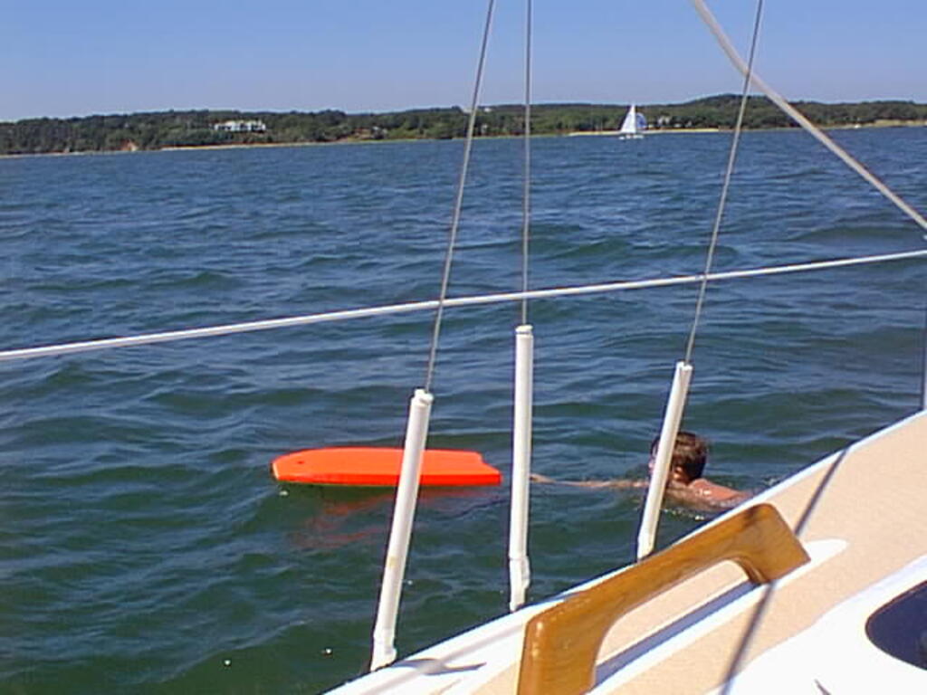 No description provided for: /2001/07-09/0721-sailing/_2/photo20.html