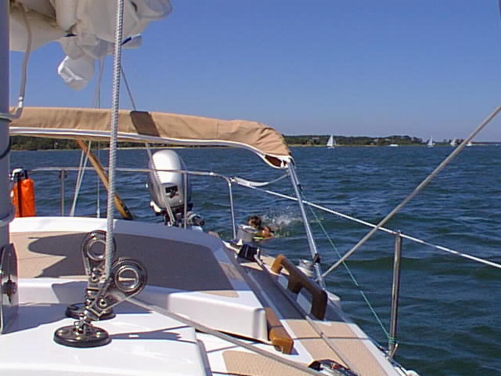 No description provided for: /2001/07-09/0721-sailing/_2/photo22.html