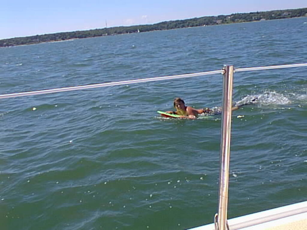 No description provided for: /2001/07-09/0721-sailing/_2/photo24.html