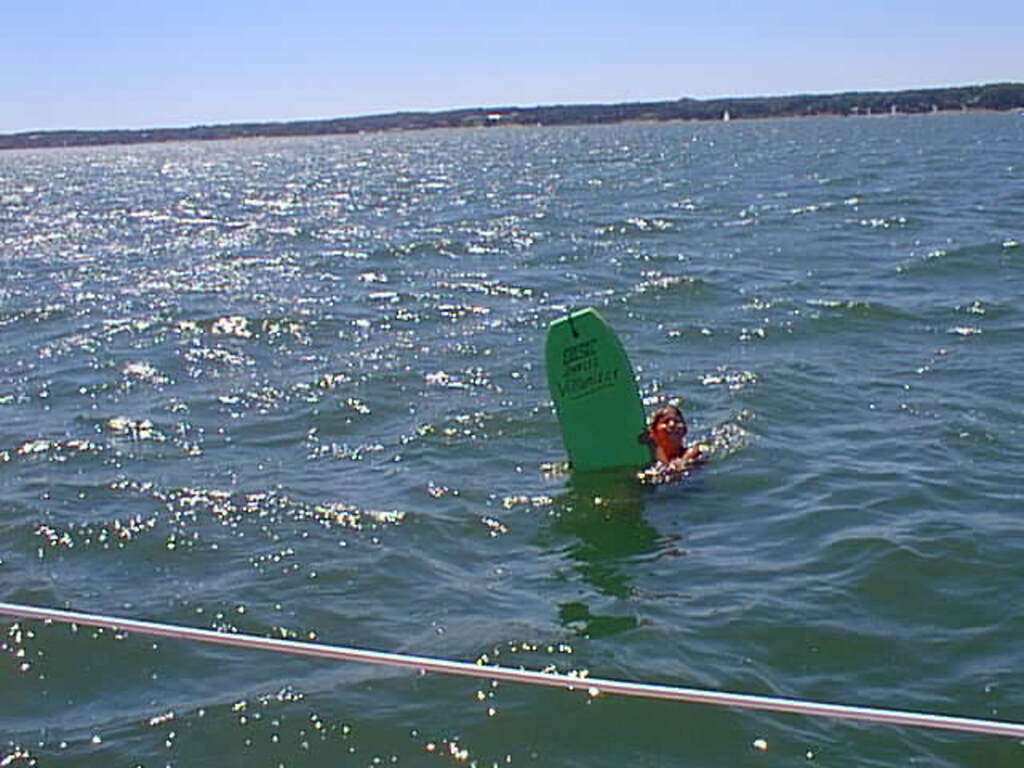 No description provided for: /2001/07-09/0721-sailing/_2/photo26.html