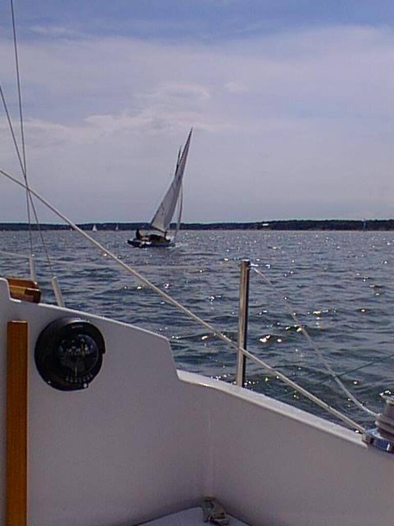 No description provided for: /2001/07-09/0729-sailing/_1/photo12.html