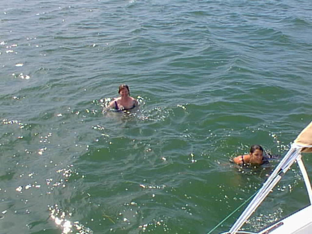 No description provided for: /2001/07-09/0729-sailing/_1/photo15.html