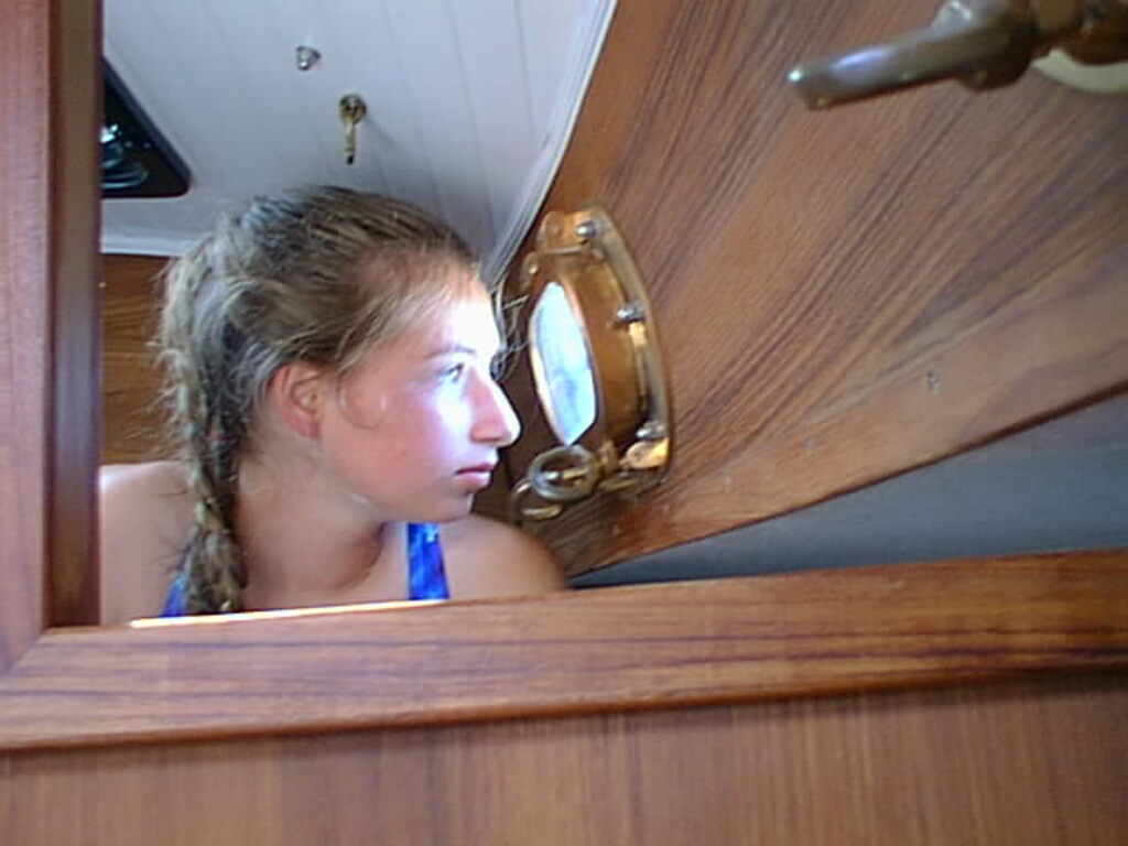 No description provided for: /2001/07-09/0729-sailing/_2/photo29.html