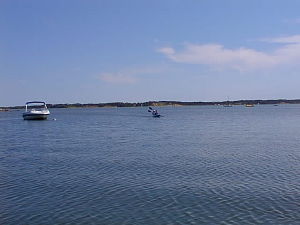 No description provided for: /2001/07-09/0802-nauset/_1/photo08.html