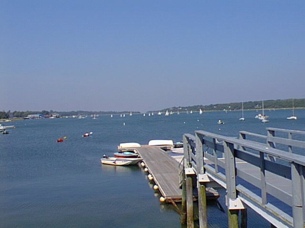 No description provided for: /2001/07-09/0802-nauset/_2/photo27.html