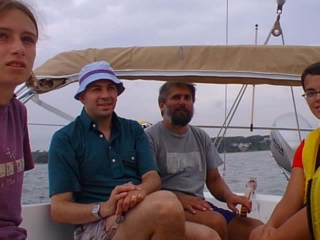 No description provided for: /2001/07-09/0804-sailing/_1/photo06.html