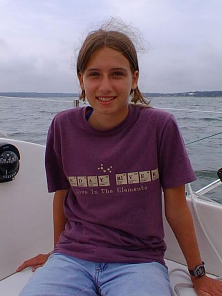 No description provided for: /2001/07-09/0804-sailing/_1/photo10.html