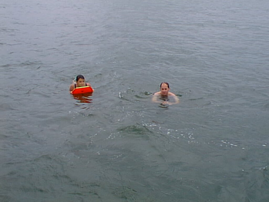 No description provided for: /2001/07-09/0804-sailing/_2/photo13.html