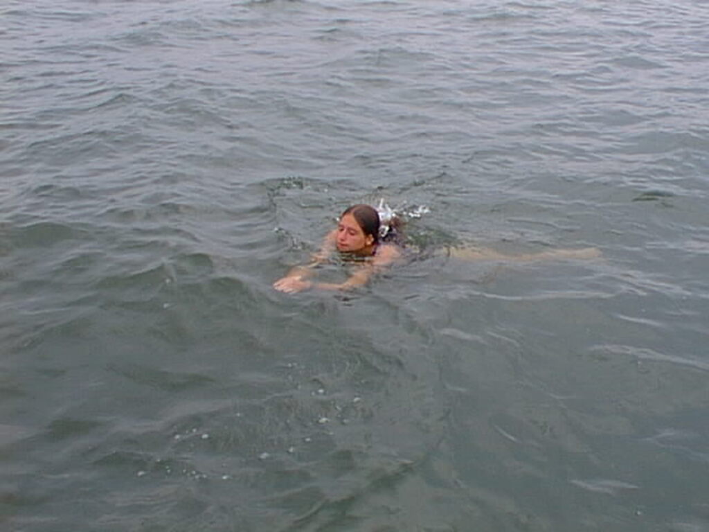 No description provided for: /2001/07-09/0804-sailing/_2/photo15.html