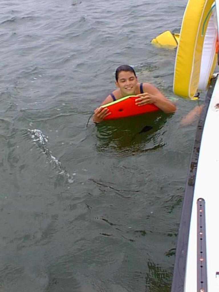 No description provided for: /2001/07-09/0804-sailing/_2/photo16.html