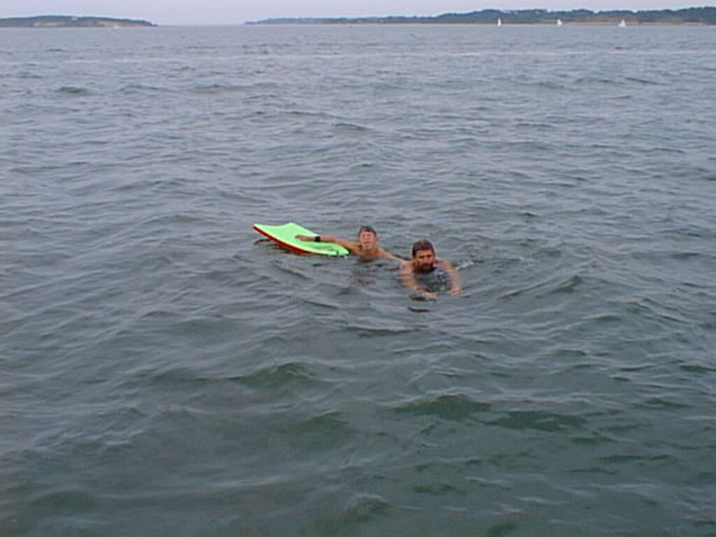 No description provided for: /2001/07-09/0804-sailing/_2/photo23.html