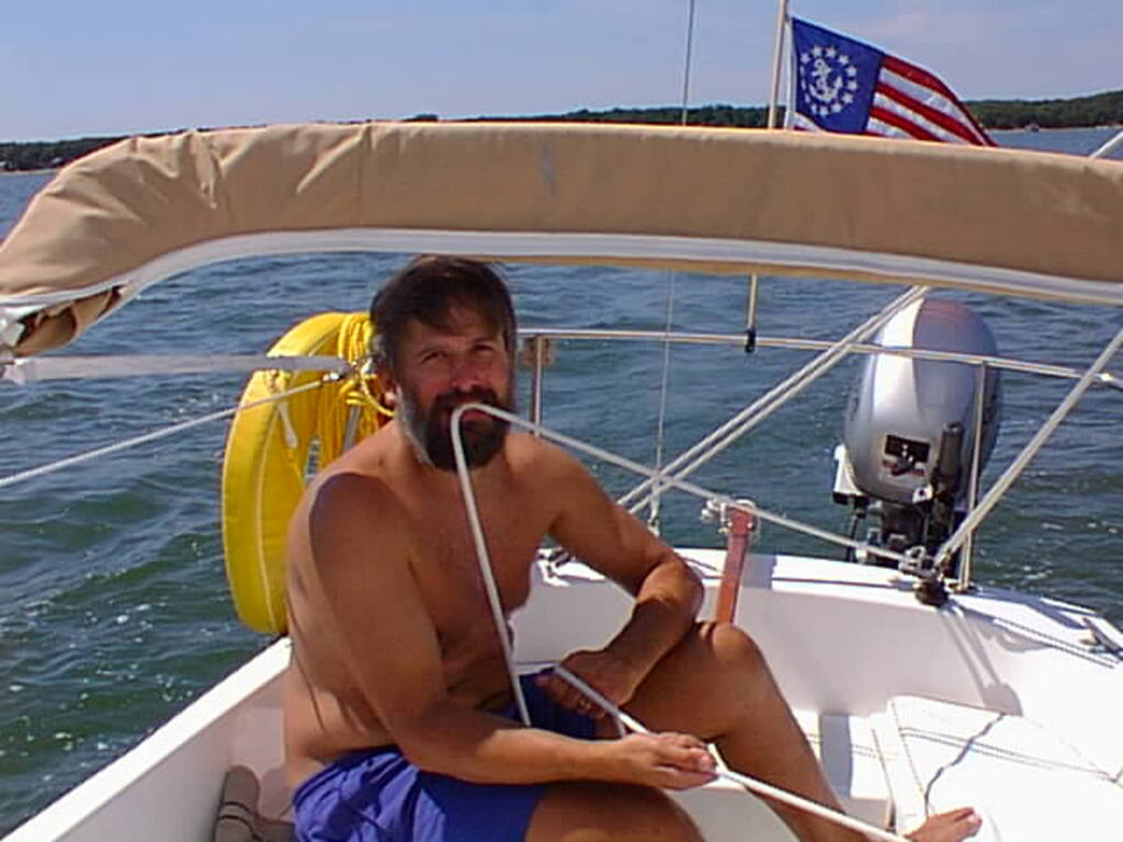 No description provided for: /2001/07-09/0811-sailing/photo06.html