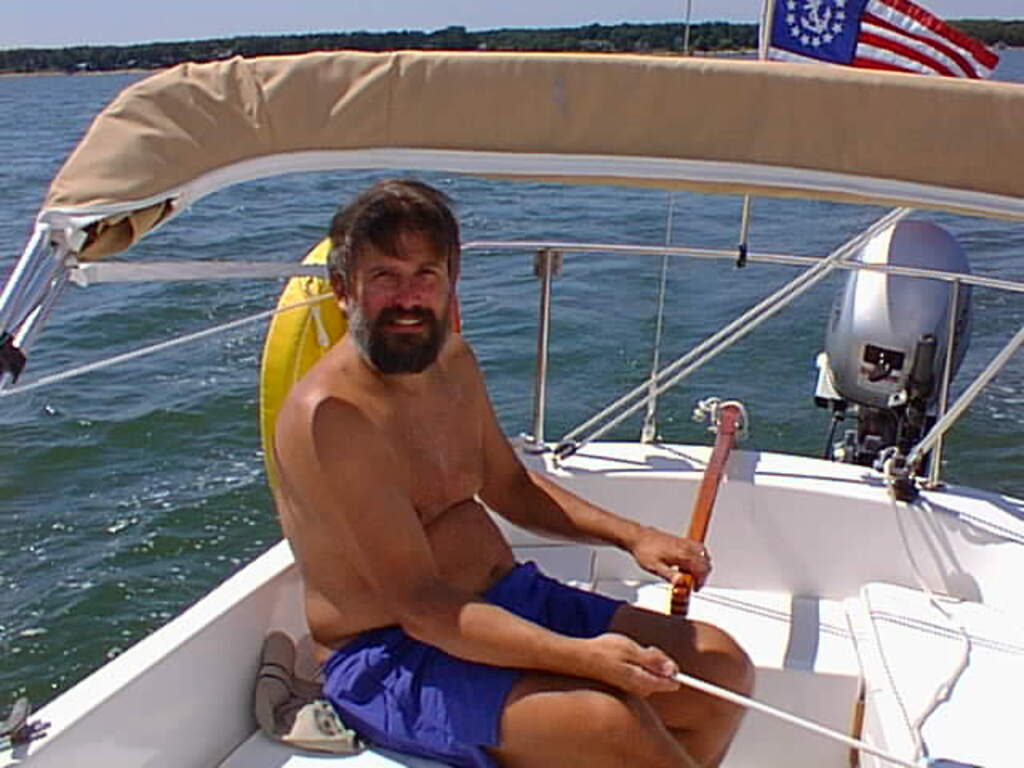 No description provided for: /2001/07-09/0811-sailing/photo07.html